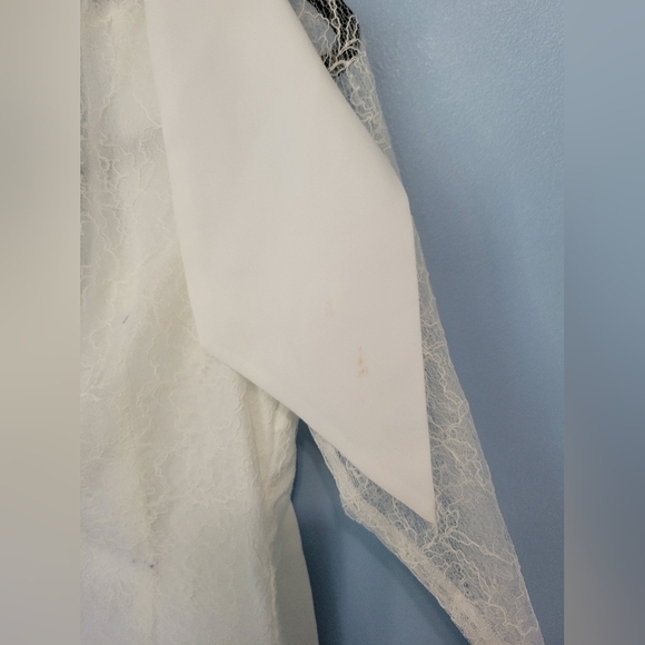 Lovers and Friends Hollyn Lace Bow One Shoulder Mini Dress White Large - Picture 10 of 16